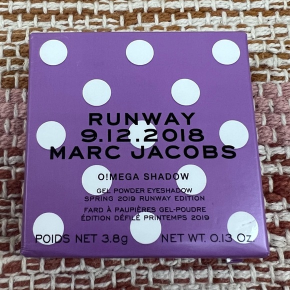 NEW Marc Jacobs Beauty O!Mega Gel Powder Shadow Runway Collection in Violet 💜 - Picture 5 of 6